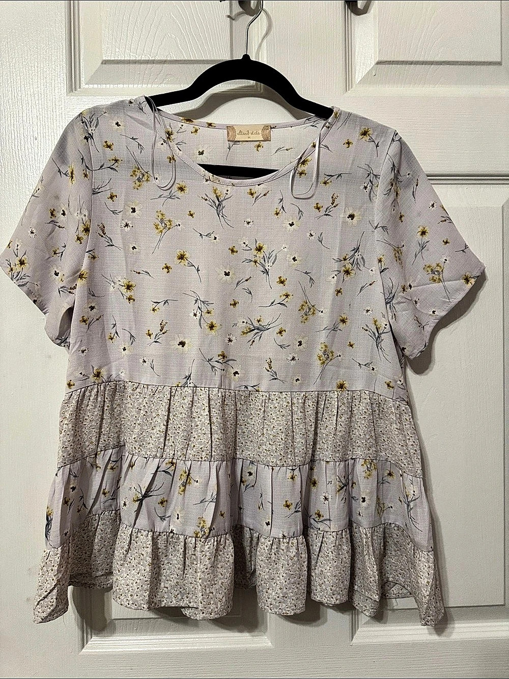NWOT Altar’d State Floral Tiered Blouse in Purple & Yellow Size Medium Like New